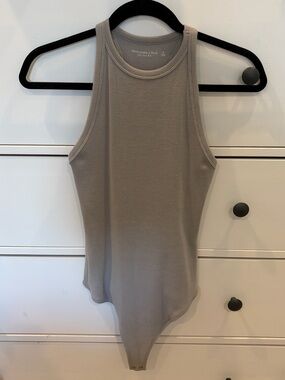 Abercrombie & Fitch Light Gray Ribbed High-Neck Bodysuit